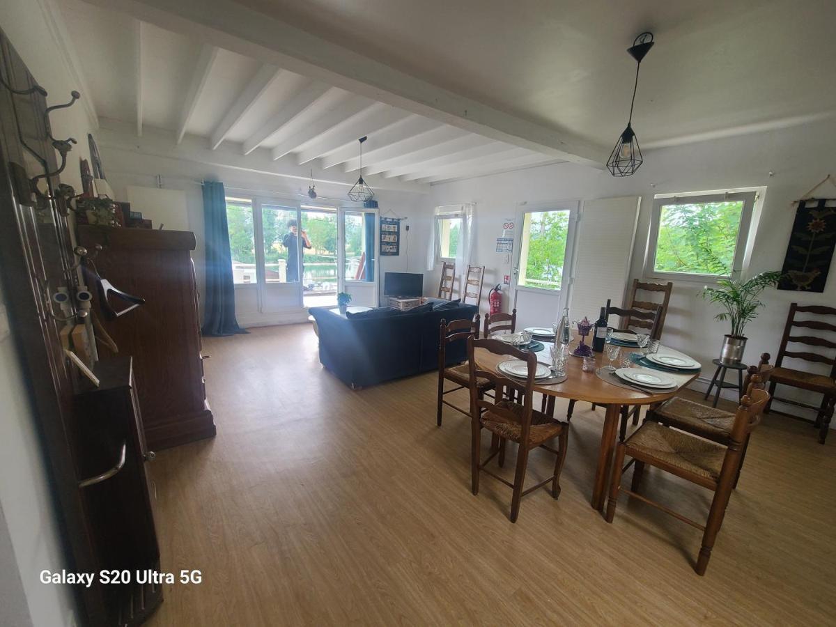 Les Chambrees Du Bac Hotel Charly-sur-Marne Eksteriør billede